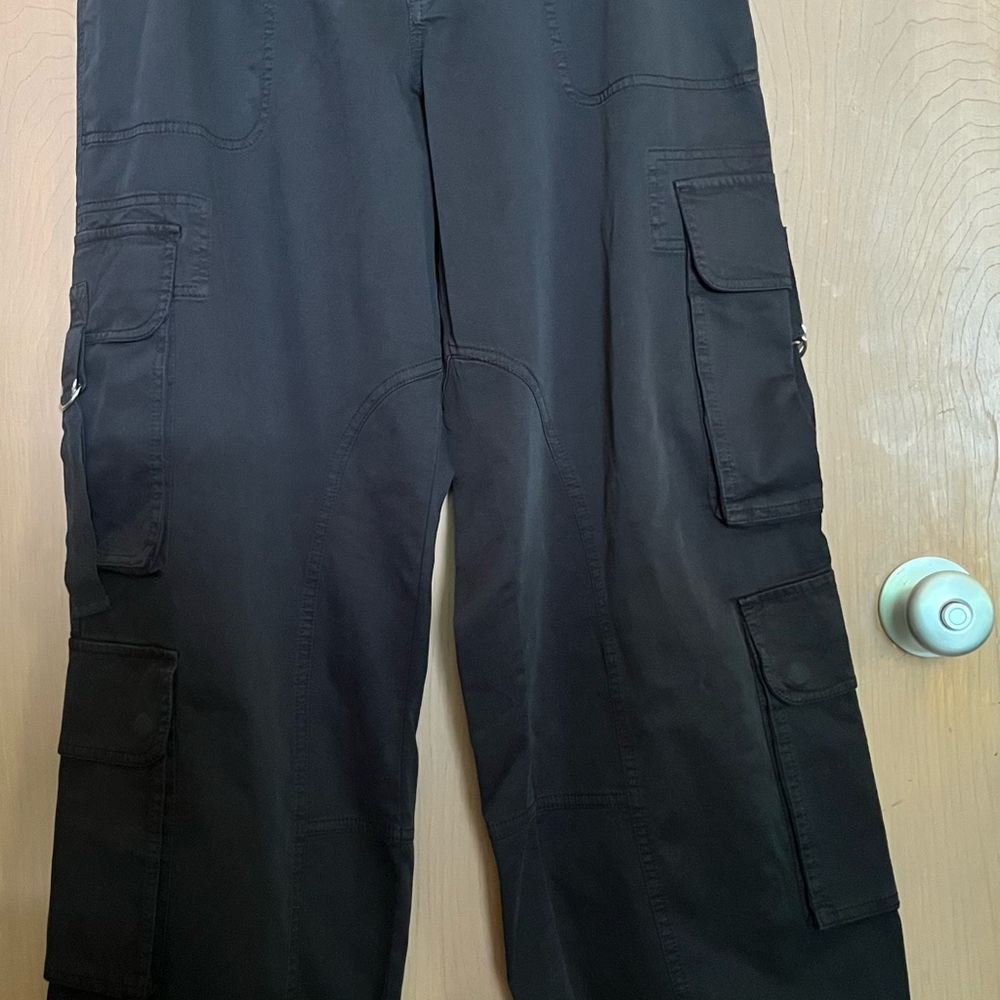 A&F Black Cargo Pants